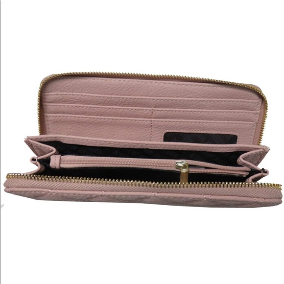 - Steve Madden Wallet - Picture 3 of 3